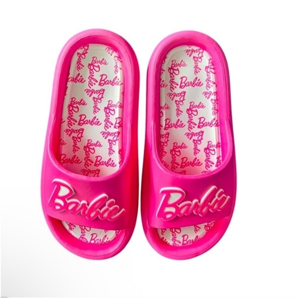 ✨️💕 BARBIE MATTEL pink Slide slippers/  Sandals 7/8  NEW NO BOX ✨️💕 - Picture 3 of 4